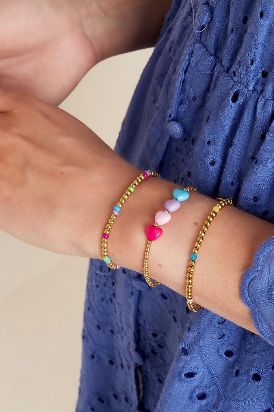 Pulsera corazones de colores - colección #summergirls Color dorado Hematita Imagen2